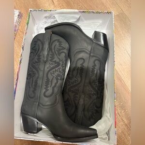 Jeffrey Campbell Dagget Black leather washed women’s western boots size 9